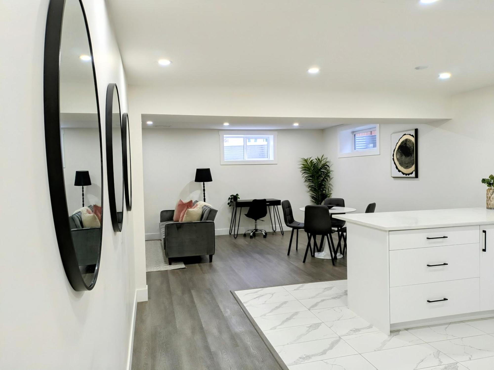 A Slice Of Heaven In Chestermere Holiday home